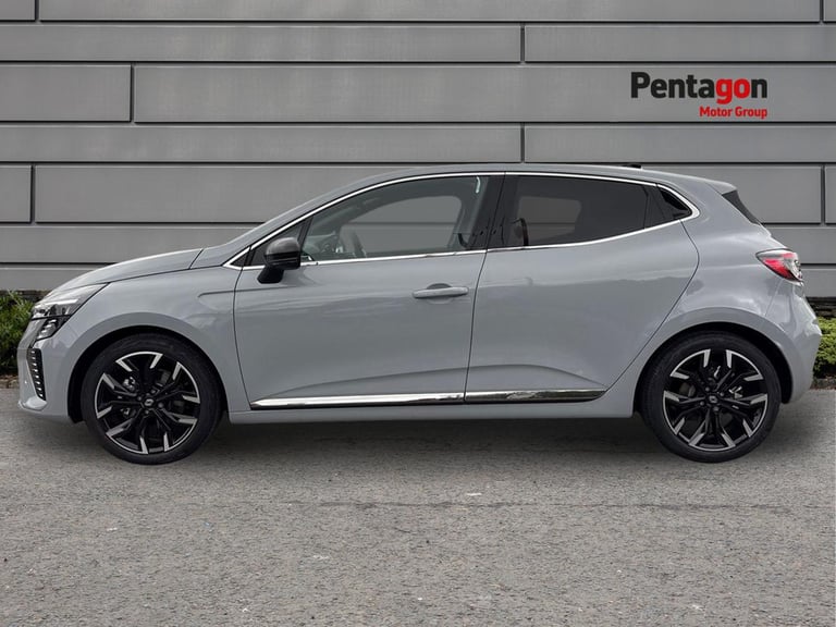 Renault Clio 1.6 E Tech Techno Hatchback 5dr Petrol Hybrid Auto Euro 6 s/s 145