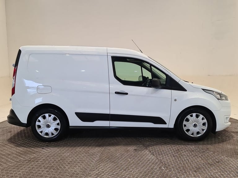 FORD TRANSIT CONNECT 1.5 200 ECOBLUE TREND P/V L1 100 BHP SWB DIESEL