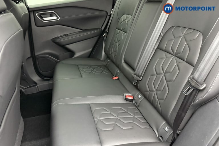 2025 Nissan Qashqai 1.3 DiG-T MH 158 Tekna 5dr Xtronic SUV Petrol Automatic