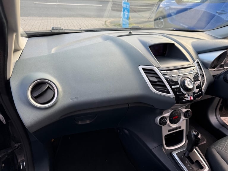 2011 Ford Fiesta 1.4 Titanium 5dr HATCHBACK Petrol Automatic