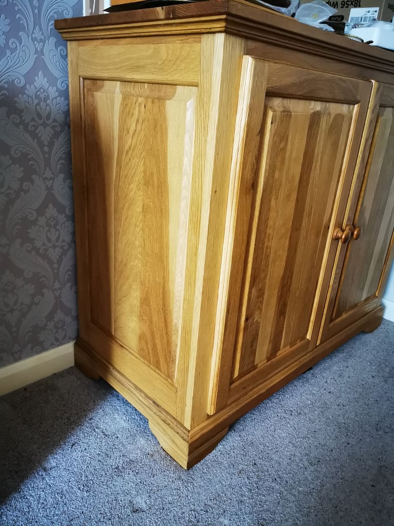 Solid oak cabinet cupboard storage unit 