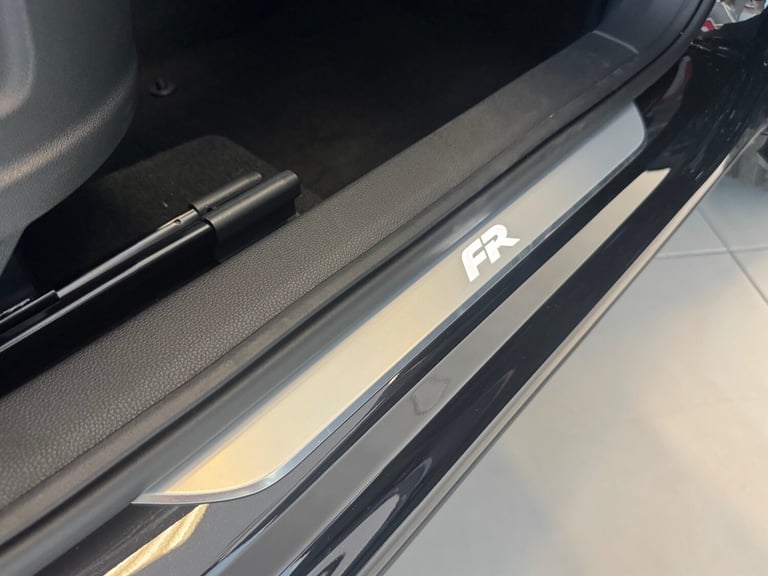 2025 SEAT Ateca 1.5 TSI EVO FR Sport 5dr DSG Estate Petrol Automatic