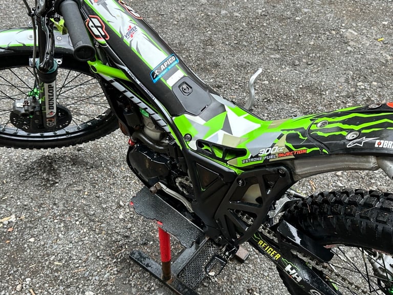 2021 VERTIGO COMBAT Combat Vertical 300 (21MY)  Petrol Manual