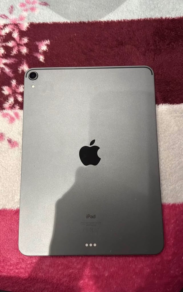 iPad Pro (11-inch)/2018. model A1980/64 GB