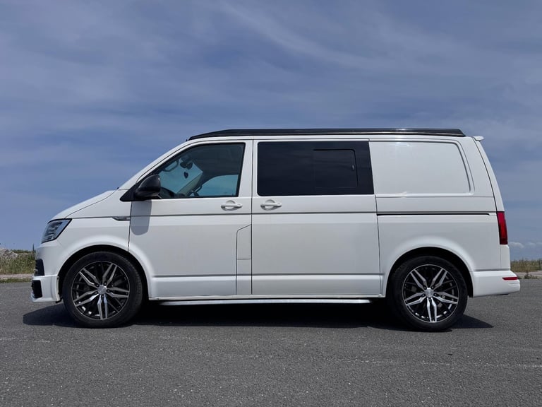 2018 VOLKSWAGEN TRANSPORTER T6 SPORTLINE 204BHP DSG. POP TOP. SOLAR.NO VAT