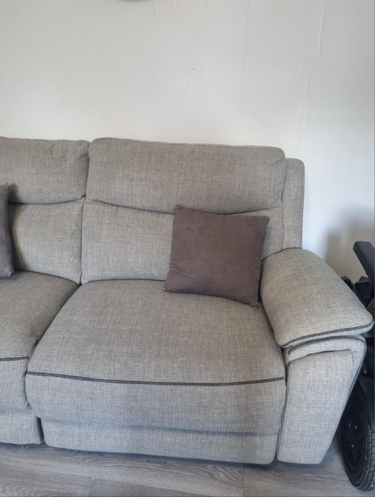 Right Hand Facing Corner Sofa