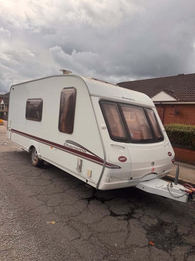 Swift Charisma 2005 4 berth 