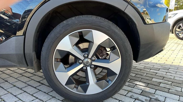 2024 Volvo XC40 Plus B3 Mild hybrid ESTATE Petrol/Electric Hybrid Automatic