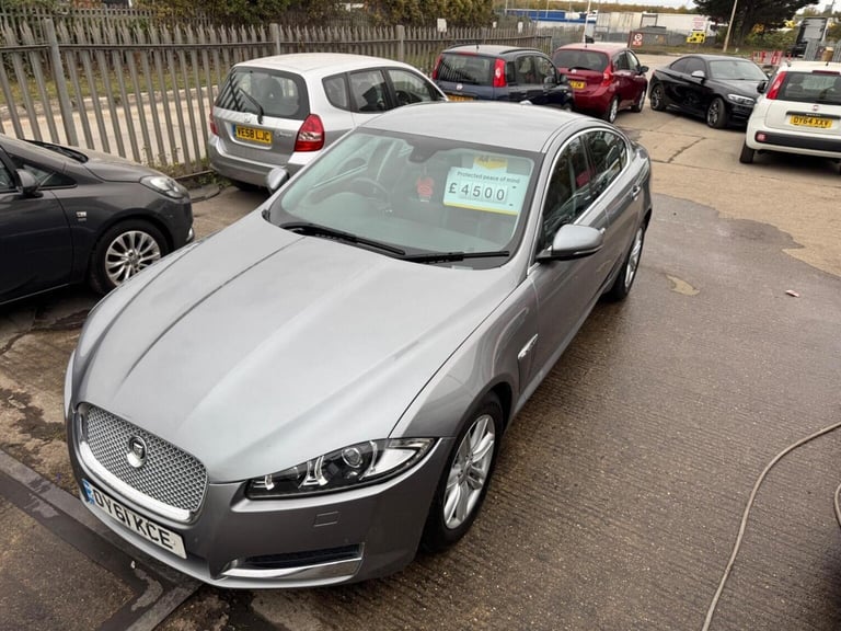 JAGUAR XF 2.2d Luxury Auto Euro 5 (s/s) 4dr 2011