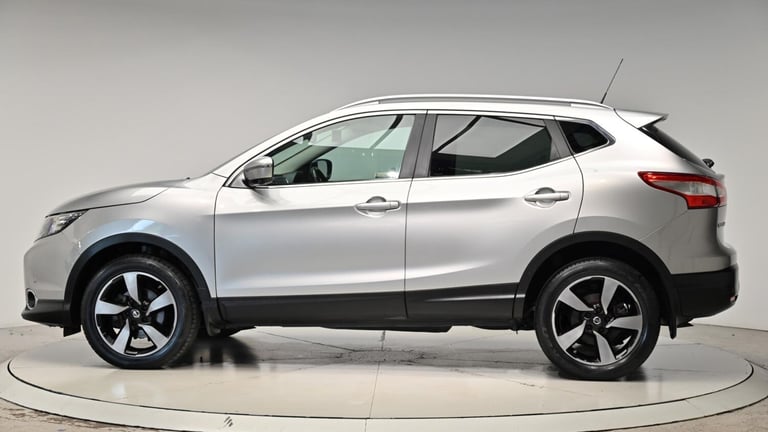 2015 Nissan Qashqai 1.6 dCi n-tec+ XTRON 2WD Euro 6 (s/s) 5dr HATCHBACK Diesel Automatic