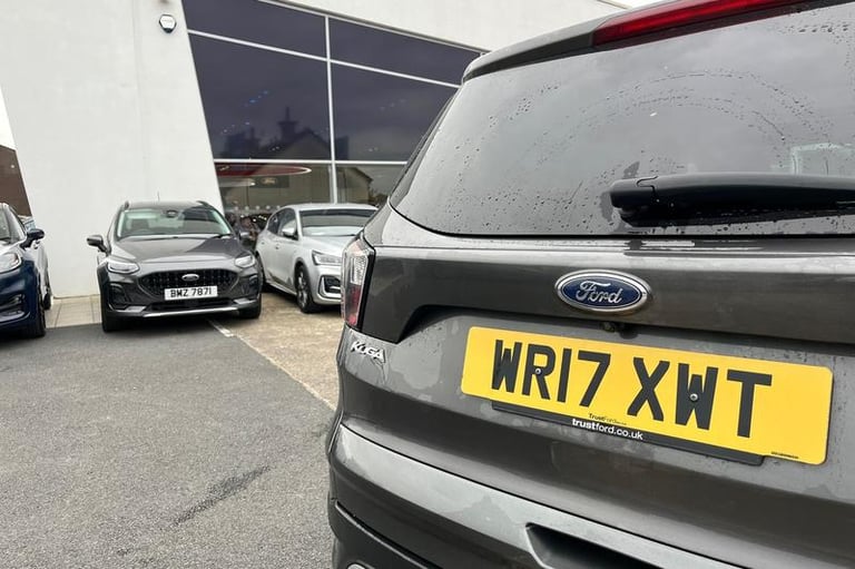 2017 Ford Kuga 2.0 TDCi 180 Titanium X 5dr Auto HATCHBACK DIESEL Automatic