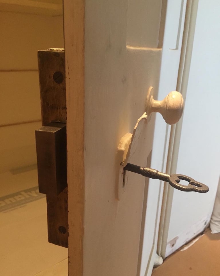 West London Heathrow, London Locksmith services 24/7 emergency 🚨 service 