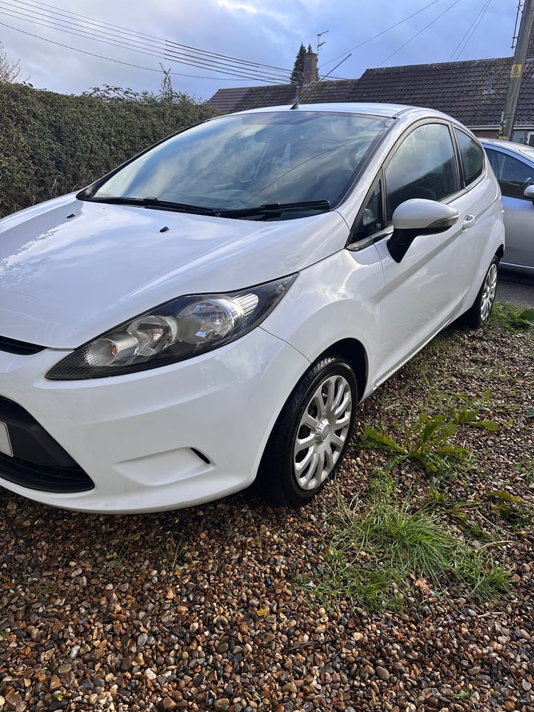 Ford, FIESTA, Hatchback, 2012, Manual, 1242 (cc), 3 doors