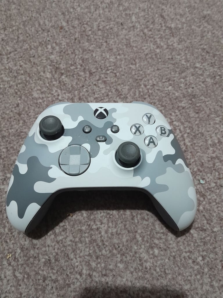 Xbox Controllers & Chargers Bundle - Spares/Repairs