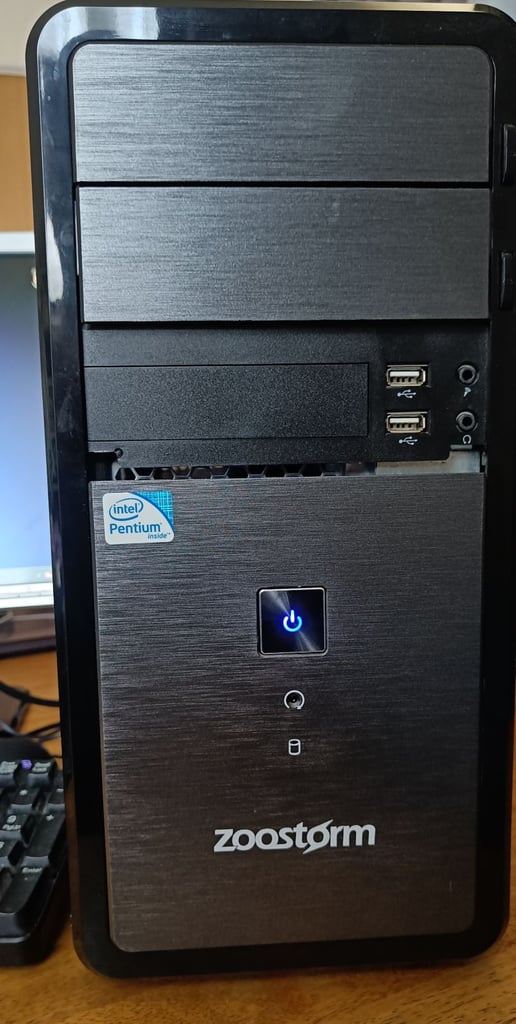 Desktop PC Zoostorm 8 GB ram 320 GB disk