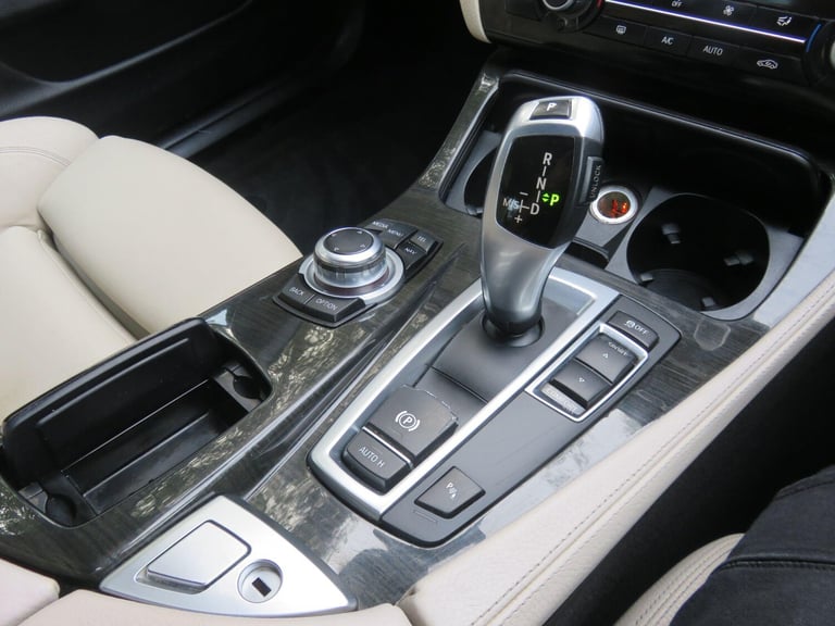 2014 BMW 5 Series 520d M Sport 4dr Step Auto SALOON DIESEL Automatic