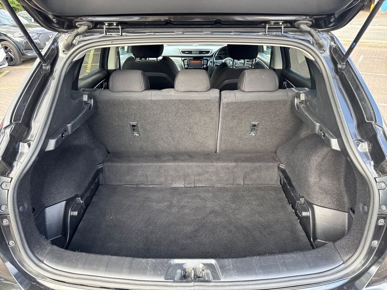 2018 Nissan Qashqai Nissan Qashqai 1.5 N-Connecta 5drs Hatchback Diesel Manual