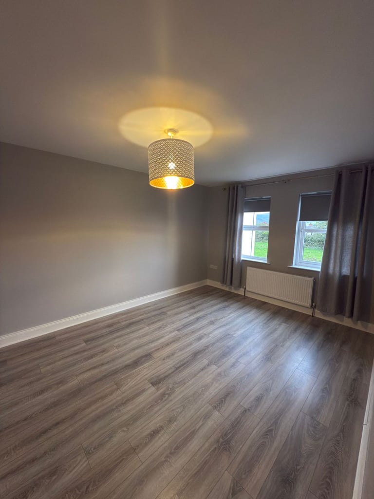 3 Bedroom Semi-Detached House to rent in Meigh