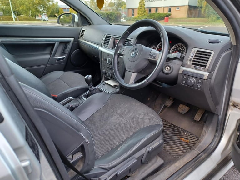 Vauxhall, VECTRA, Hatchback, 2008, Manual, 1796 (cc), 5 doors