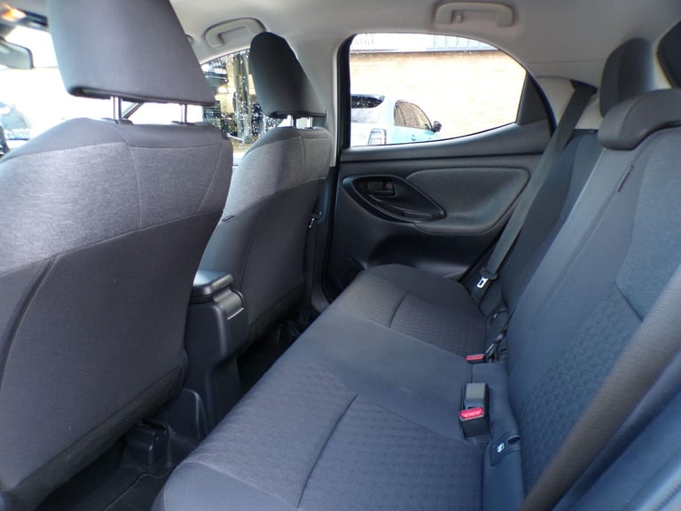 2021 Toyota Yaris 1.5 VVT-h Design Hatchback 5dr Petrol Hybrid E-CVT Euro 6 (s/s) (116 ps) HATCHB...