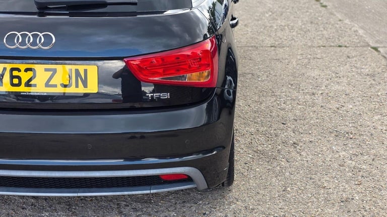 AUDI A1 1.4 TFSI S line Sportback S Tronic Euro 5 5dr 2012
