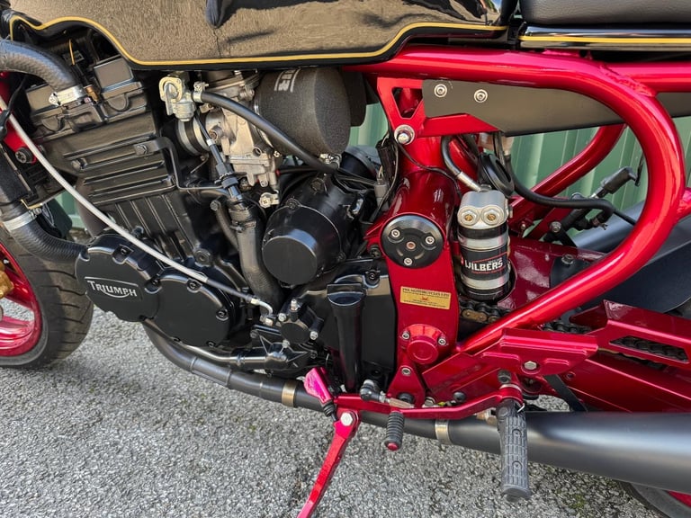 Triumph Daytona 900 CRK Custom Show Bike built by JWA Motorcyles Cafe Racer Kit