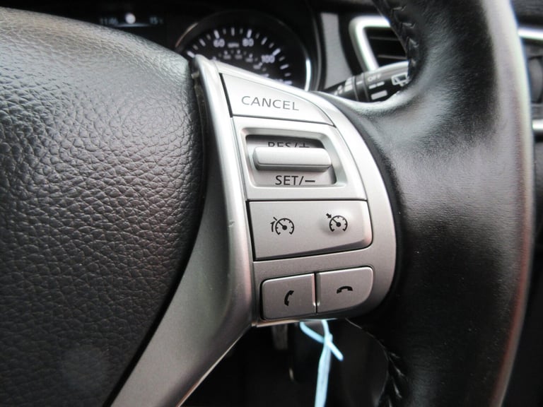 2015 Nissan Qashqai 1.5 dCi Acenta [Smart Vision Pack] 5dr HATCHBACK Diesel Manual