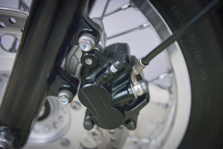 2014 Triumph Thruxton 900 865