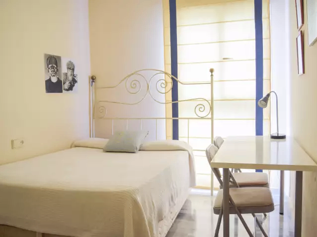 Spacious and Cosy Double Room for Rent in - UB7 9HL