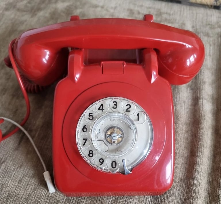 Vintage 1970s Red GPO Retro Telephone 706 F