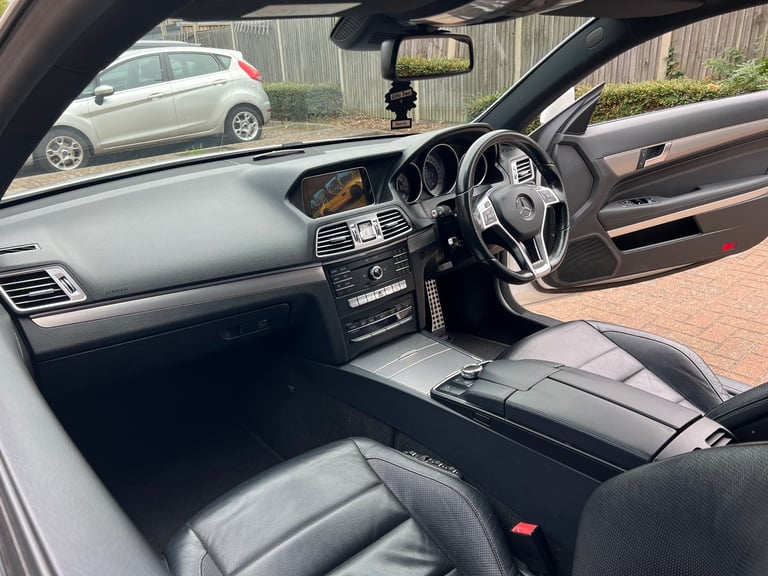 Mercedes-Benz amg line e220 cdi auto