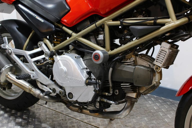 Ducati Monster 750