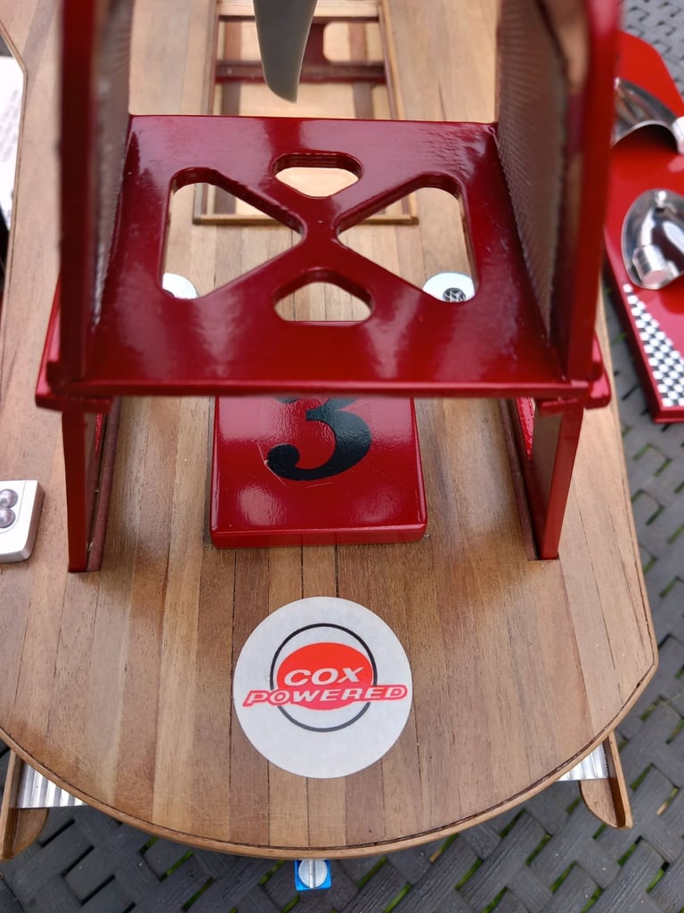 Model Boat. Cox Powered Hydroplane Vintage USA 