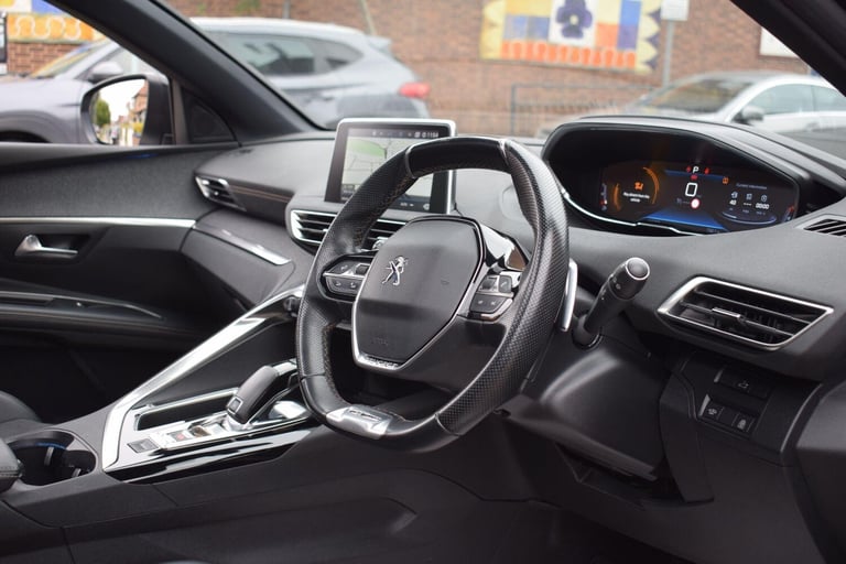 2019 Peugeot 5008 1.6 PureTech GT Line Premium EAT Euro 6 (s/s) 5dr HATCHBACK Petrol Automatic