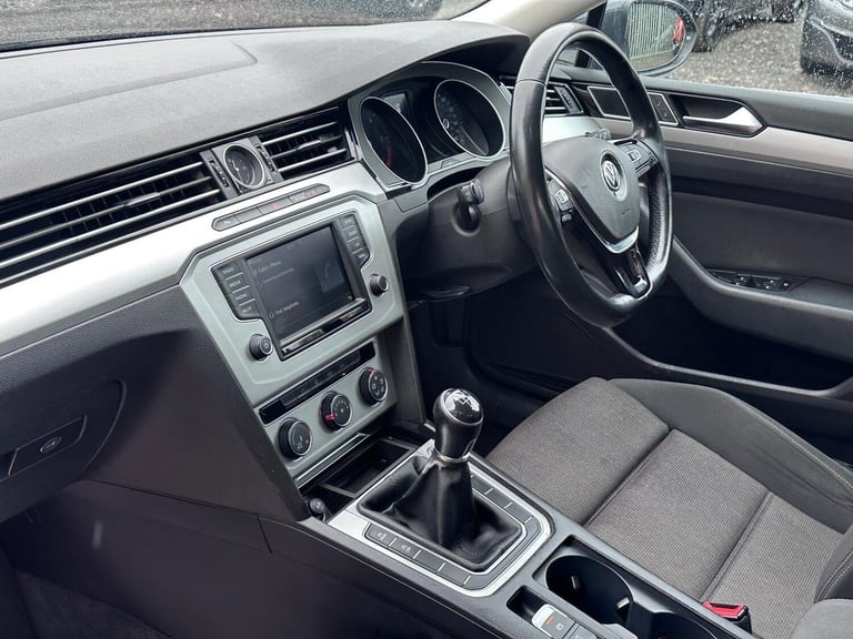  Volkswagen Passat 1.6 TDI BlueMotion Tech SE Euro 6 (s/s) 5dr Diesel Manual