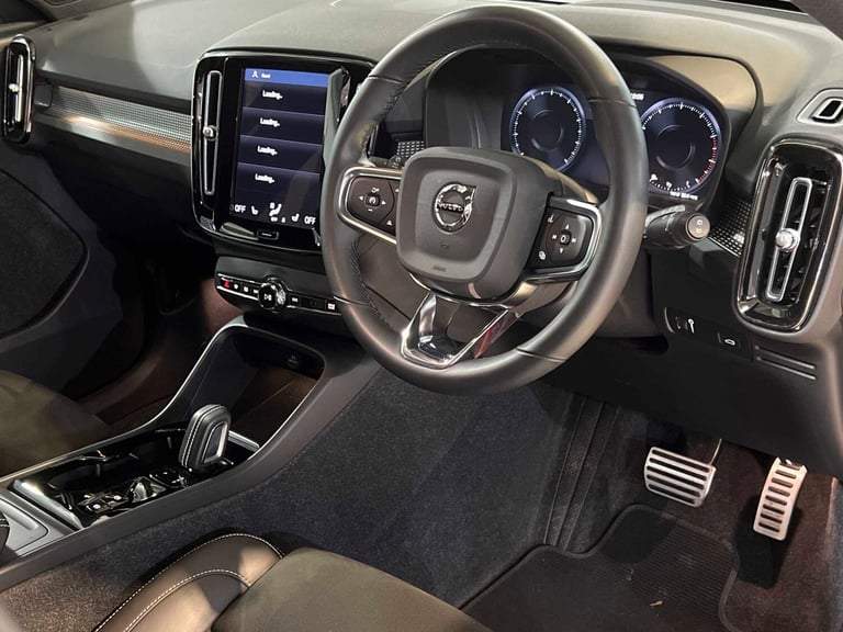  Volvo XC40 2.0 B4P R DESIGN Pro 5dr Auto [7 speed] Estate Petrol Automatic