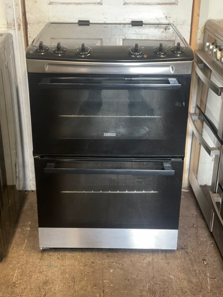 Zanussi electric cooker 60cm ceramic stainless steel 3 months warranty