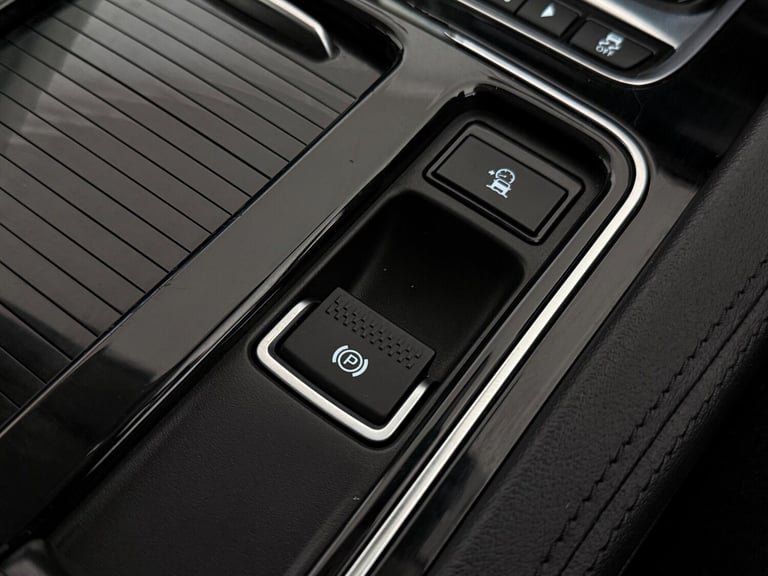 2019 Jaguar F-Pace 2.0 P250i Portfolio Auto AWD Euro 6 (s/s) 5dr ESTATE Petrol Automatic