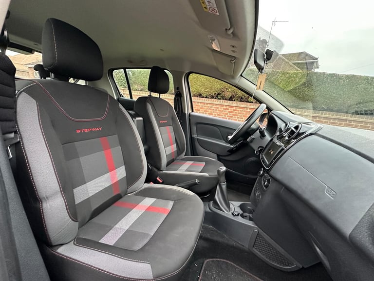 LEFT HAND DRIVE 2019 DACIA SANDERO STEPWAY 0.9 TCE PETROL [SPANISH PLATES] LHD