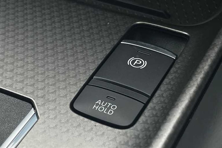 2025 Nissan Qashqai 1.3 DIG-T MH 158 N-CONNECTA 5DR XTRONIC Hatchback Petrol Automatic