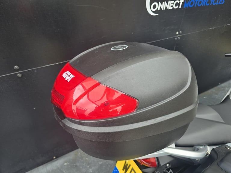 BMW F 800 2011 HPI CLEAR | MOT, SERVICE & WARRANTY INCLUDED