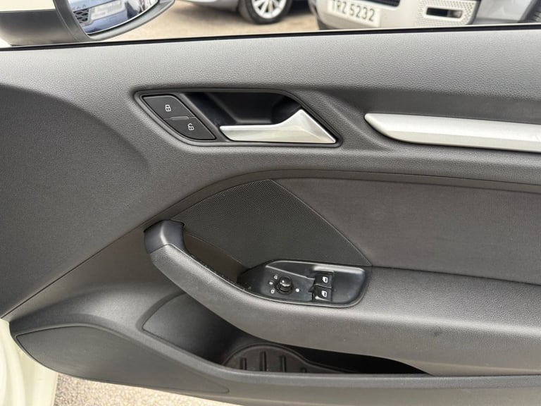 2013 Audi A3 1.6 TDI SE Hatchback 3dr Diesel Manual-2 FORMER KEEPERS-BLUETOOTH-DAB RADIO Hatchbac...
