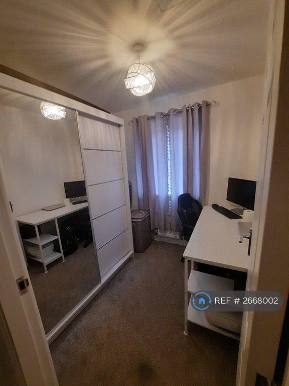 3 bedroom house in Christie Lane, Salford, M7 (3 bed) (#2668002)