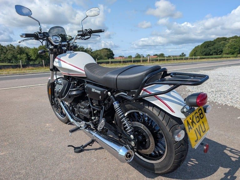 2018 MOTO GUZZI V9 ROAMER