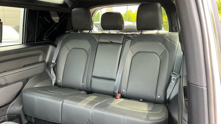 2024 Land Rover Defender 3.0 D300 X-Dynamic HSE 90 3dr Auto With Heated and