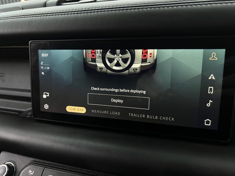 2021 Land Rover Defender 3.0 D300 X-Dynamic HSE 110 5dr Auto [7 Seat] ESTATE DIESEL Automatic