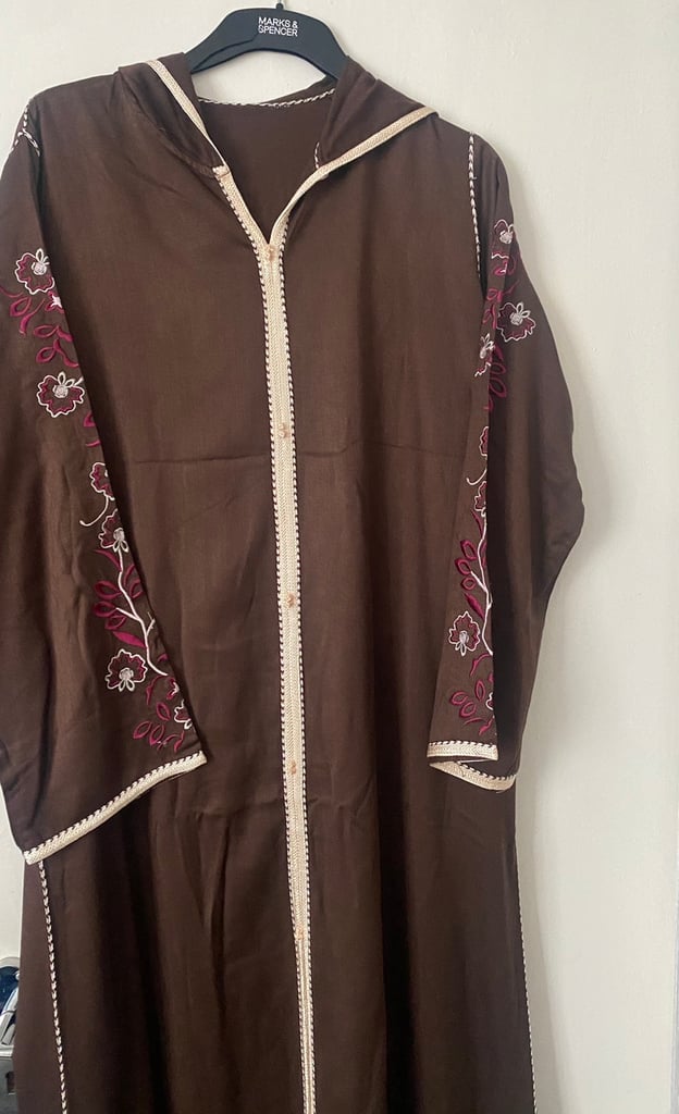 Moroccan Djellaba and  black Babouche/ slippers 