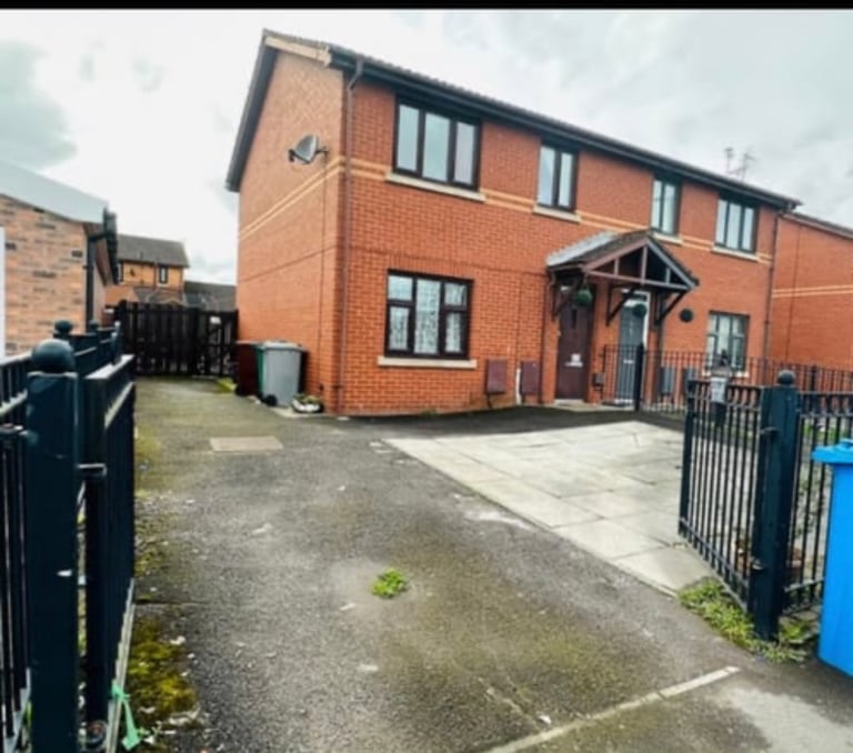 3 Bed house- Swap Only- Housing association property M13 Manchester