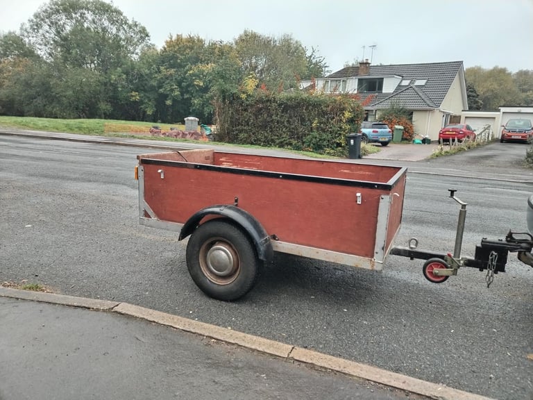 BOX CAMPING TIP RUN TRAILER TOWING TOW 5FT X 3FT