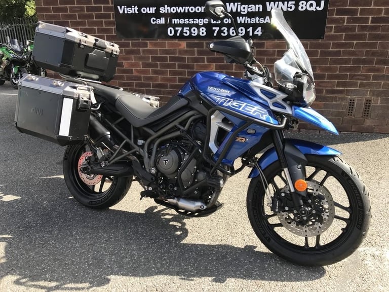 Triumph Tiger 800 XRX Low 18reg 13573m FSH 3part luggage and more